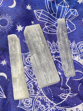 Load image into Gallery viewer, Small Selenite Wand Singles
